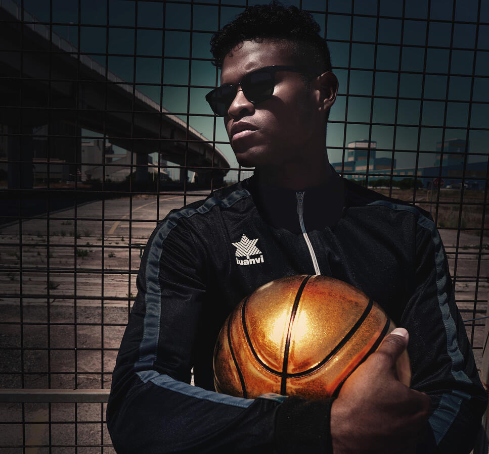 BALONCESTO URBANO Urban basket man