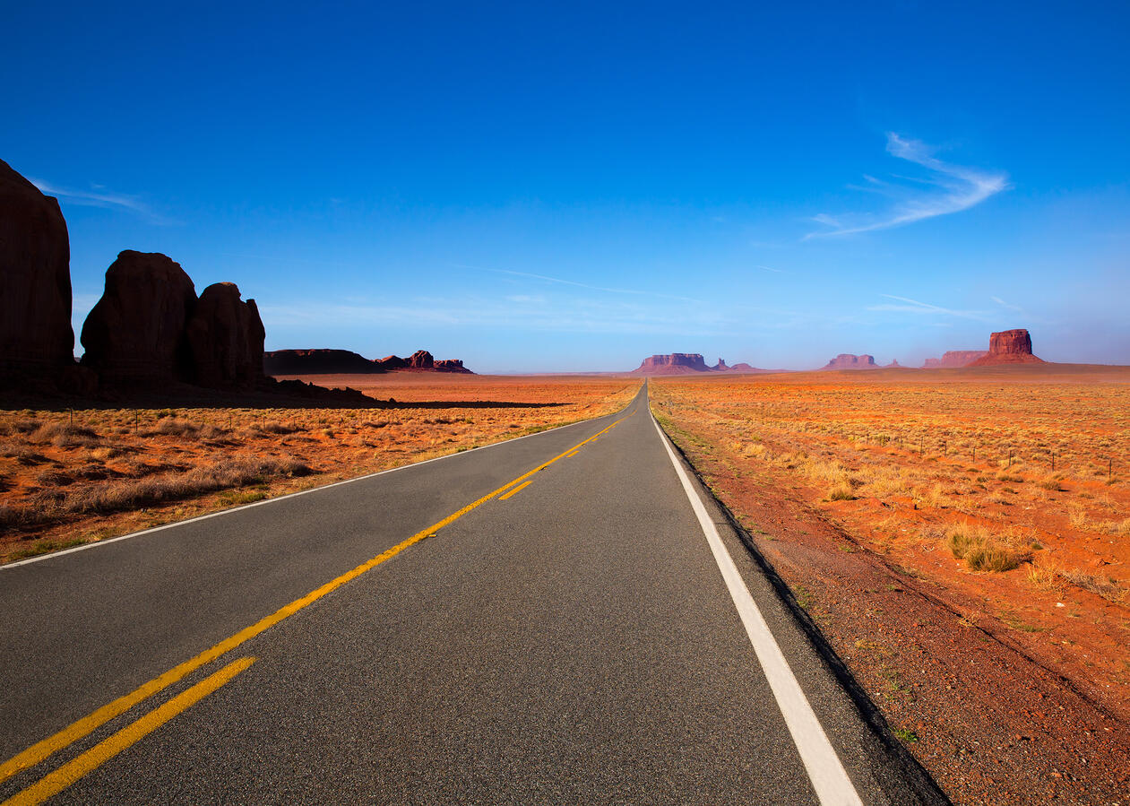 MONUMENT VALLEY Arizona - Utah MONUMENT VALLEY Arizona - Utah